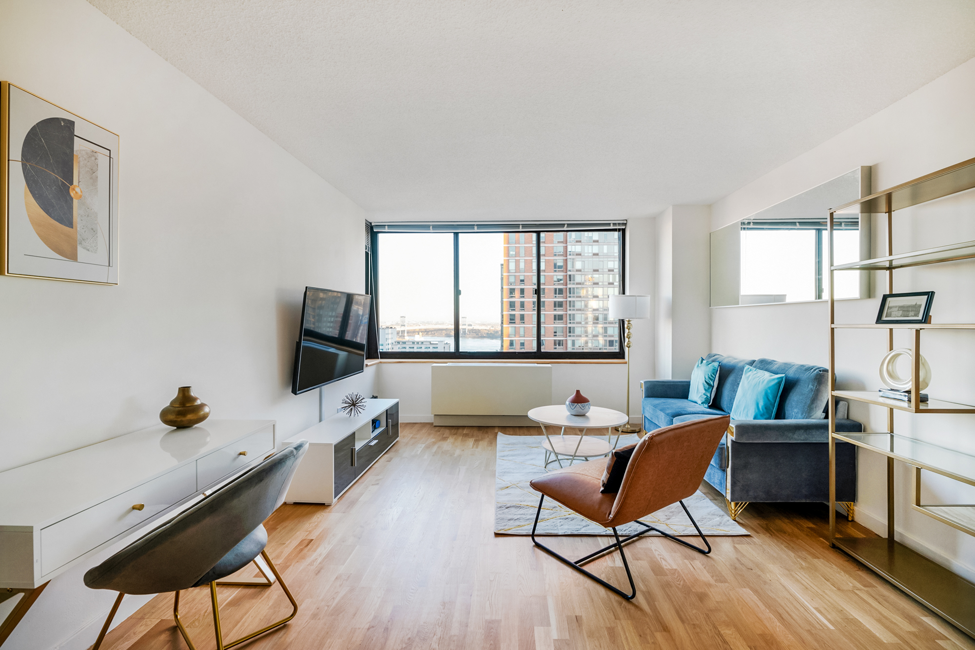Bright and Sunny 2 Bedroom 2 Bath Unit