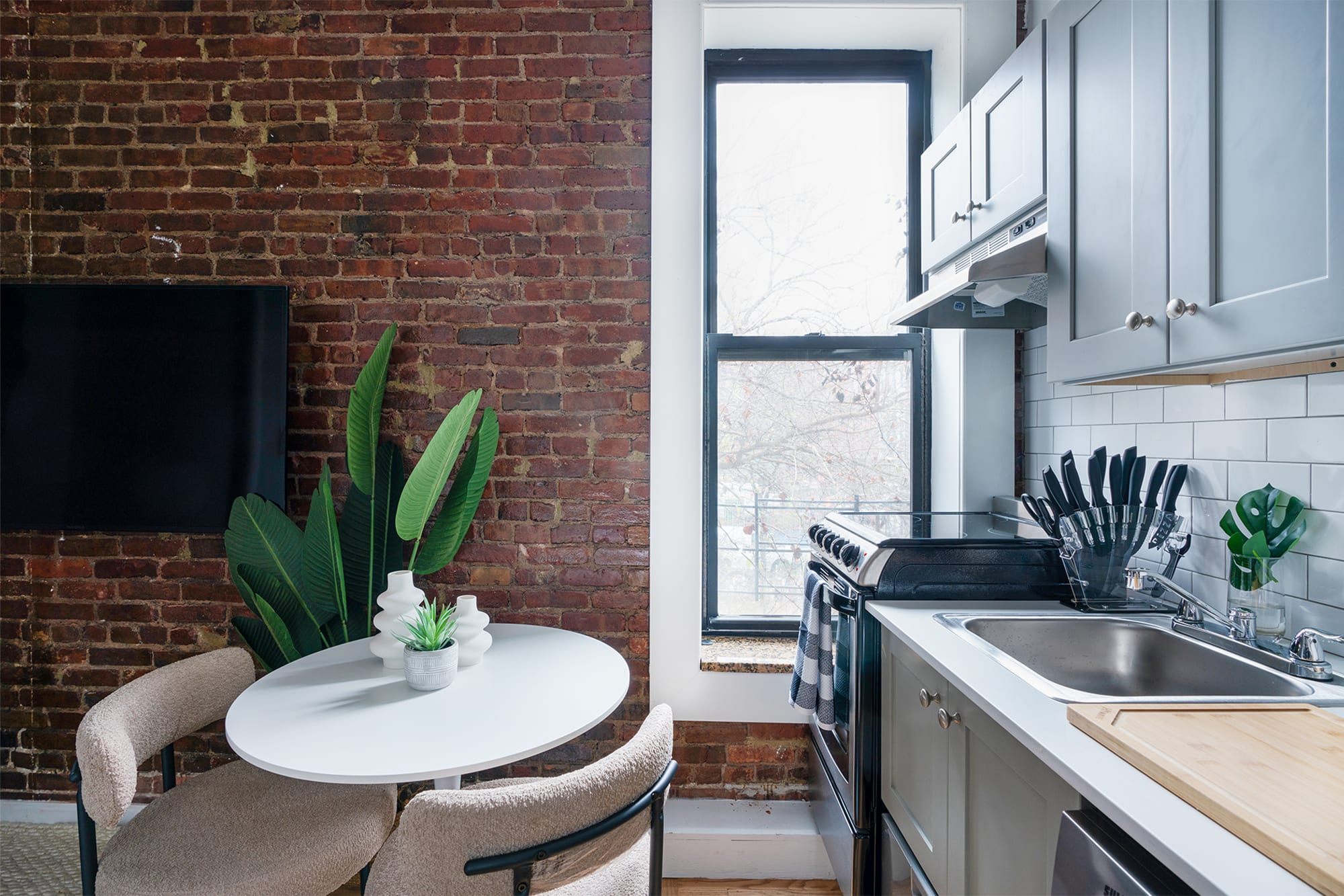 Newly Renovated 2 Bedroom Apartment in Lower East Side